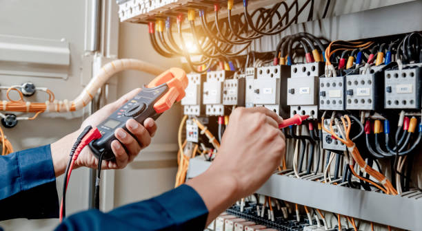 Best Best Electricians Near Me  in Holmen, WI